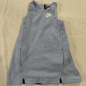 Nike Kids Dress Blue Size Large (6x)